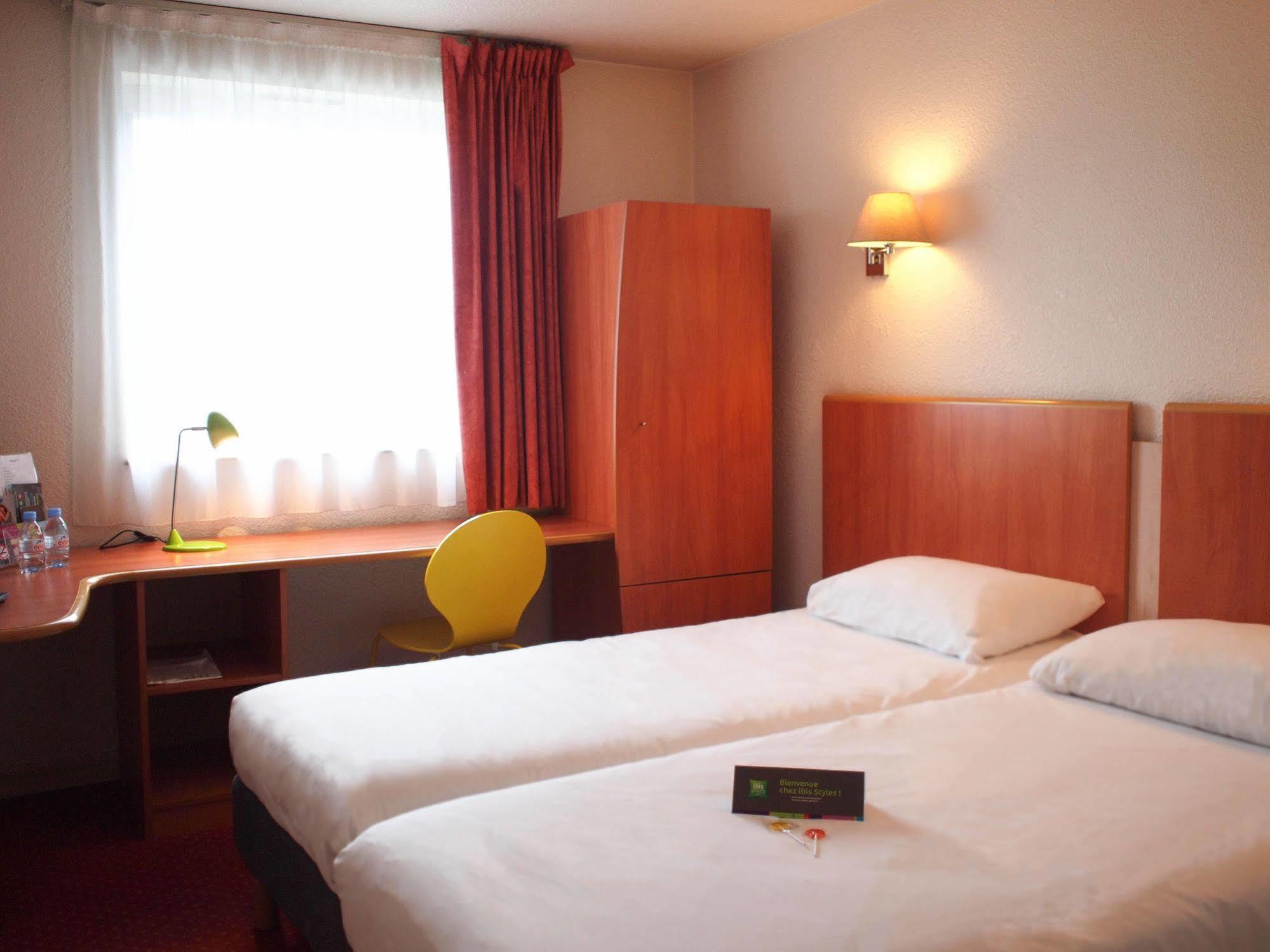 Отель Ibis Styles Le Mans Gare Sud Экстерьер фото