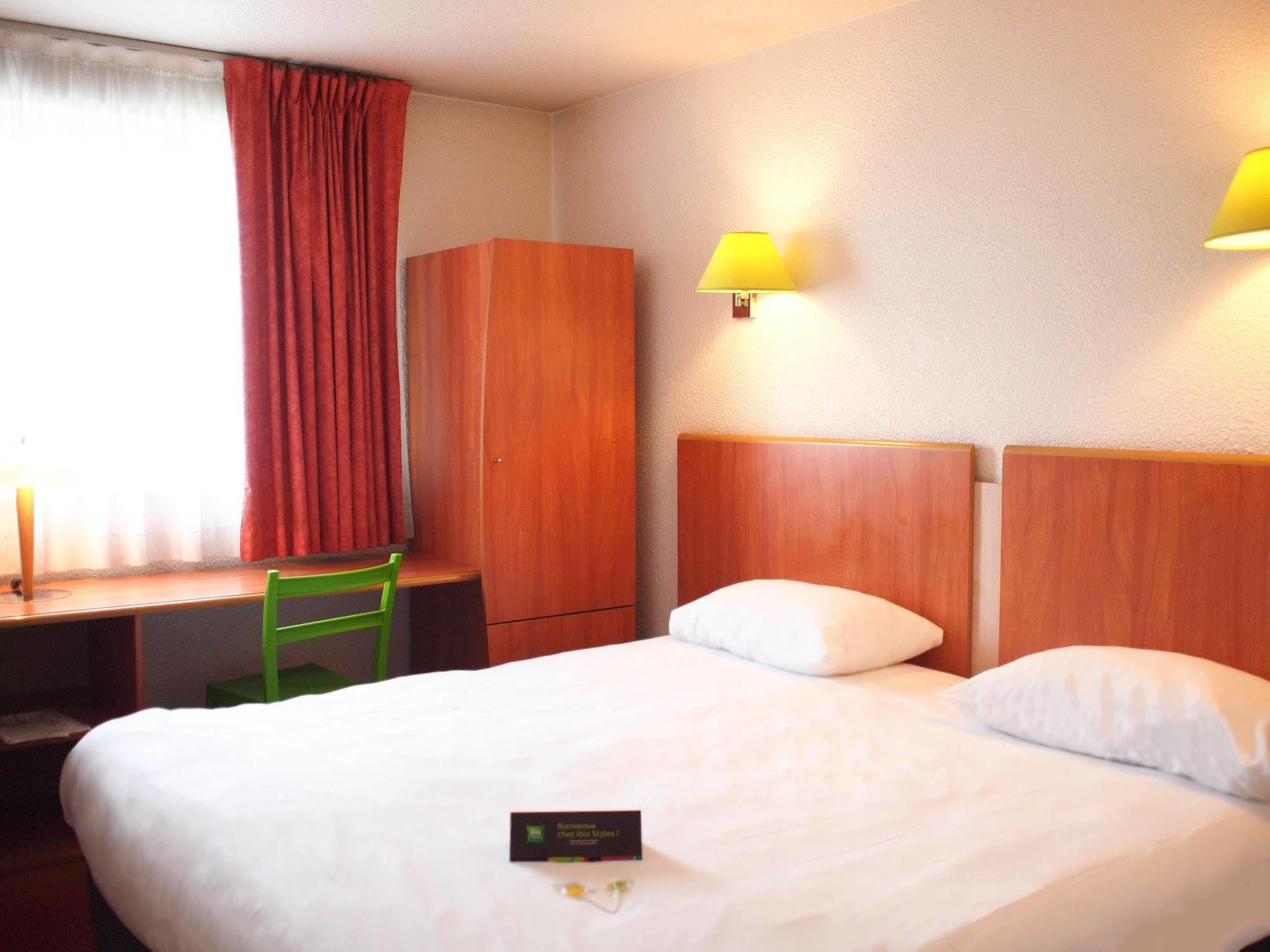Отель Ibis Styles Le Mans Gare Sud Экстерьер фото